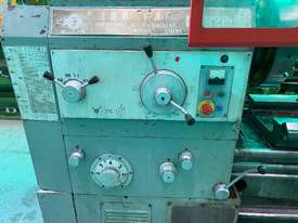 SHENYANG CW6280B CENTRE LATHE - picture1' - Click to enlarge