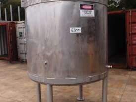 Stainless Steel Mixing Tank (Vertical), Capacity: 2,000Lt - picture0' - Click to enlarge