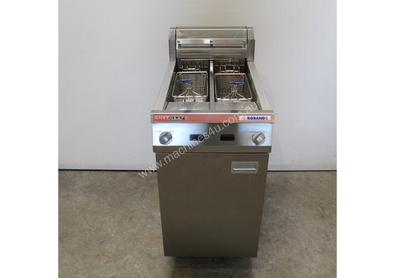 caption Austheat AF822 Double Pan Fryer
