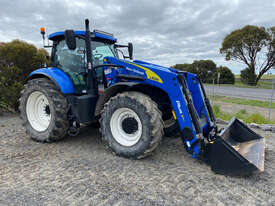 New Holland T7.220 FWA/4WD Tractor - picture0' - Click to enlarge
