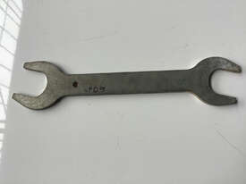 Double Ended 27mm / 35mm CMP Cable Gland Spanner SP09 - picture0' - Click to enlarge