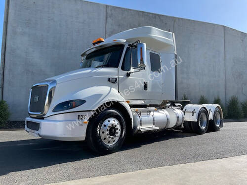 CAT CT610 Primemover Truck