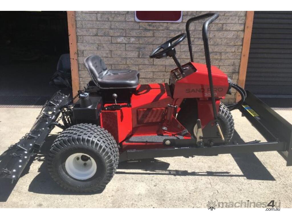Used toro Toro Sand Pro 3040 Bunker Rake Ready to go Bunker Rake in
