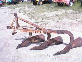 Massey Ferguson 3 furrow plough - picture0' - Click to enlarge