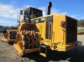 Caterpillar 825G II Soil Compactor - picture2' - Click to enlarge