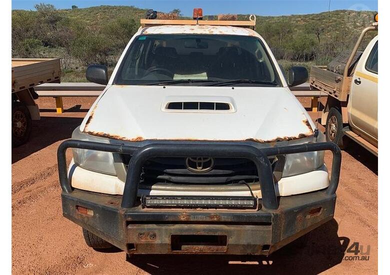 Buy Used Toyota HILUX KUN26R Tray Truck in , Listed on Machines4u