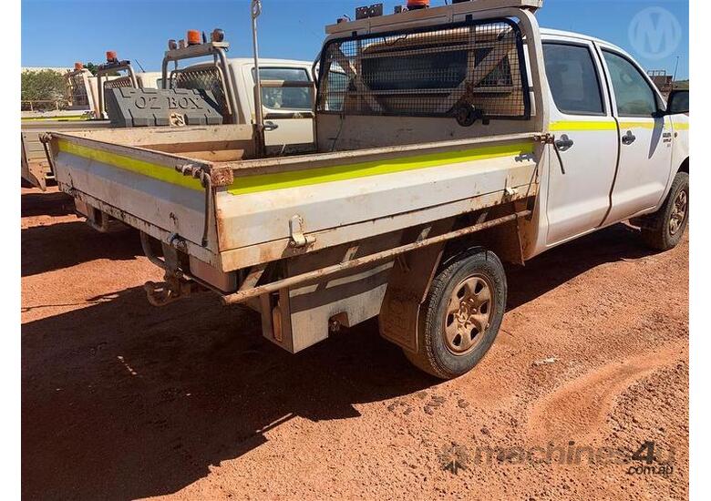 Buy Used Toyota HILUX KUN26R Tray Truck in , Listed on Machines4u