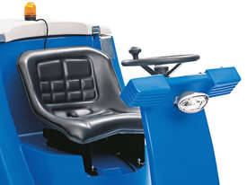 COLUMBUS 100CM RIDE ON BATTERY AUTO SCRUBBER (INCLUDES BATTERIES, BRUSHES & PAD DRIVES) - picture2' - Click to enlarge