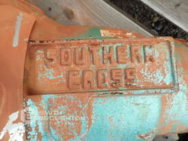 PALLET COMPRISING OF 2 X SOUTHERN CROSS PUMPS - picture1' - Click to enlarge