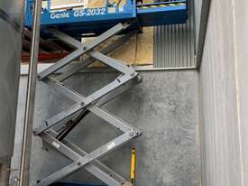 Used 2015 Genie GS2032  Scissor Lift - picture0' - Click to enlarge