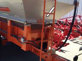 10,000 Litre Agrex Maxi Spreader - picture0' - Click to enlarge