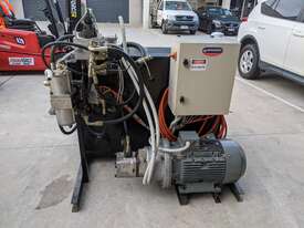 Hydraulic Pump with 960litre Tank (415 volt) 3 phase - picture1' - Click to enlarge