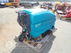 TENNANT 5700XP WALK BEHIND FLOOR SCRUBBER - picture0' - Click to enlarge