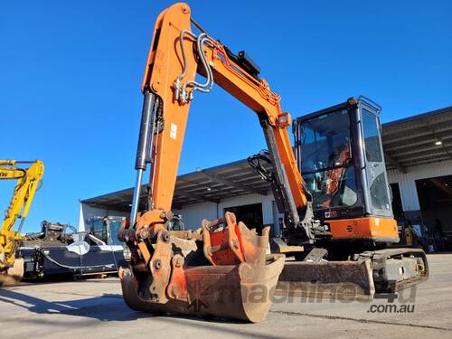 2017 HITACHI ZX38U 4t EXCAVATOR WITH FULL A/C CAB, HITCH AND BUCKETS 