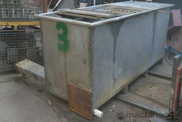 STAINLESS TANK circulation wash down bath vessel 2376L screen filters drop drain STAINLESS TANK circulation wash down bath vessel 2376L screen filters drop drain