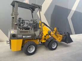 UHI UWL807 Articulated Loader   25HP UK Perkins Engine Free 4in1 Bucket and forklift attachment - picture0' - Click to enlarge