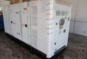 200KVA Cummins Silenced Diesel Generator 415V