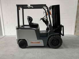 TCM 3t Electric Forklift - picture0' - Click to enlarge