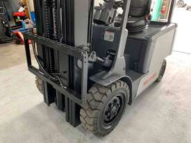 TCM 3t Electric Forklift - picture2' - Click to enlarge