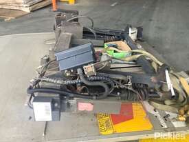 Circa 2013 Anteo 133004035 Tailgate Lifter - picture2' - Click to enlarge