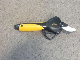 ELECTRIC PRUNING SHEARS - picture0' - Click to enlarge