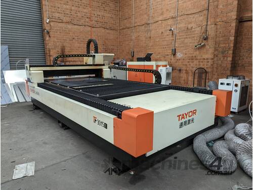 TAYOR 3015 1.5kW IPG Fiber Laser Cutting CNC Machine 3000 x 1500
