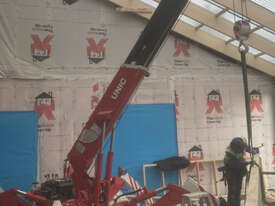 2.5t spider crane - picture0' - Click to enlarge