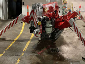 2.5t spider crane - picture1' - Click to enlarge