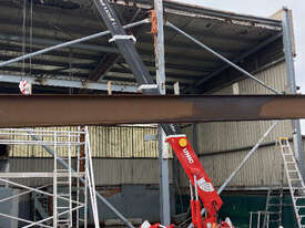 2.5t spider crane - picture2' - Click to enlarge