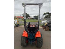 Used Kubota B7100 HST Tractors In BROOKLYN, VIC