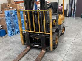 TCM 1.5T Gas Forklift - picture0' - Click to enlarge