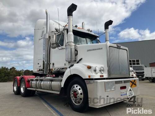 2017 Western Star 4864FXB