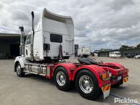 2017 Western Star 4864FXB - picture2' - Click to enlarge