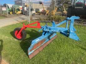 Grader Blade Berends EH 7ft 3PL Wheel Adjustable - picture0' - Click to enlarge