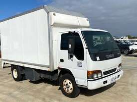 Isuzu NPR - picture0' - Click to enlarge