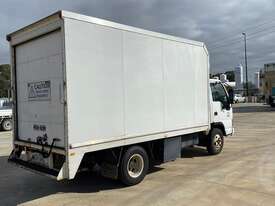 Isuzu NPR - picture2' - Click to enlarge