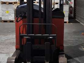 LINDE REACH TRUCK R16 - picture0' - Click to enlarge