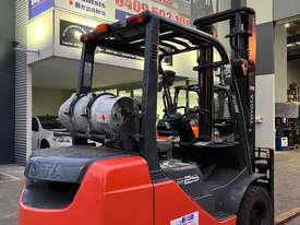 2013 Toyota 2.5 tonne forklift  - picture0' - Click to enlarge