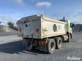 2006 Volvo FM9 Tipper - picture1' - Click to enlarge