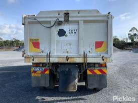 2006 Volvo FM9 Tipper - picture2' - Click to enlarge