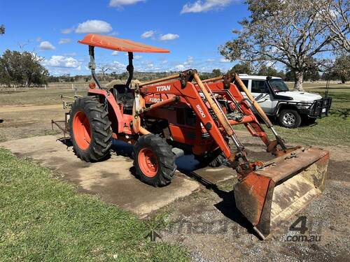 KUBOTA MX5600 TRACTOR