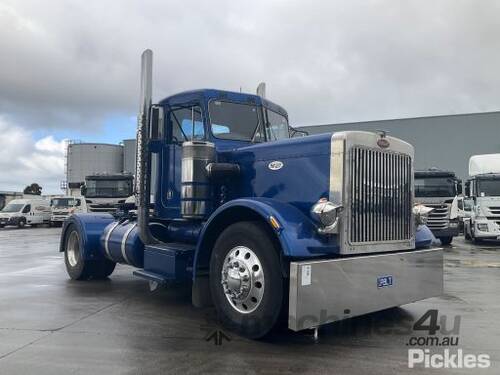 1985 Peterbilt 359 Prime Mover Day Cab