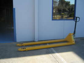 2 TONNE PALLET JACK (AL-AC685) – 685mm x 2400mm - picture2' - Click to enlarge