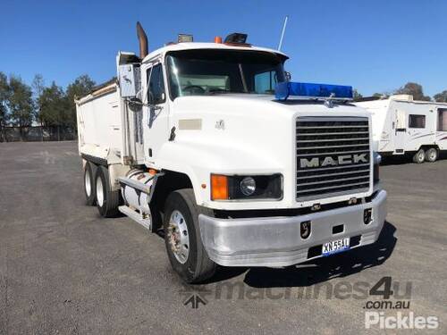 1998 Mack CH Tipper