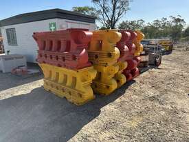 10 x Water Filled Road Barriers - picture1' - Click to enlarge