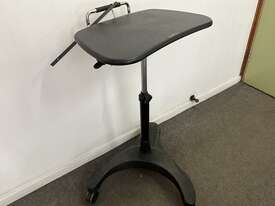 Mobile  Height Adjustable Work Station - picture0' - Click to enlarge