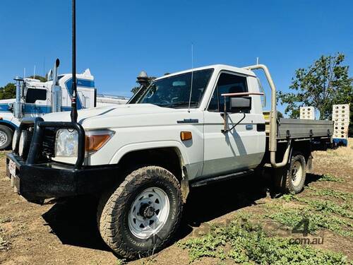 2011 TOYOTA LANDCRUISER WORKMATE 