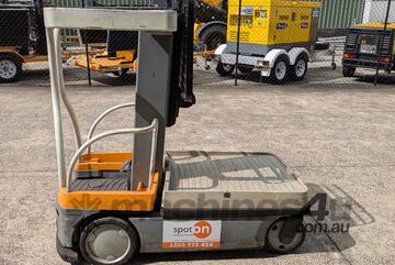 CROWN WAV50-118 Electric Order Picker | 3M Lift Height