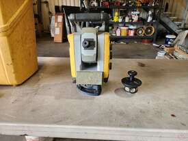 Trimble SPS930 Total Station - picture0' - Click to enlarge
