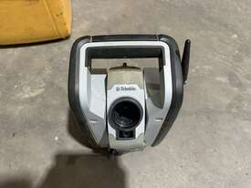 Trimble SPS930 Total Station - picture2' - Click to enlarge